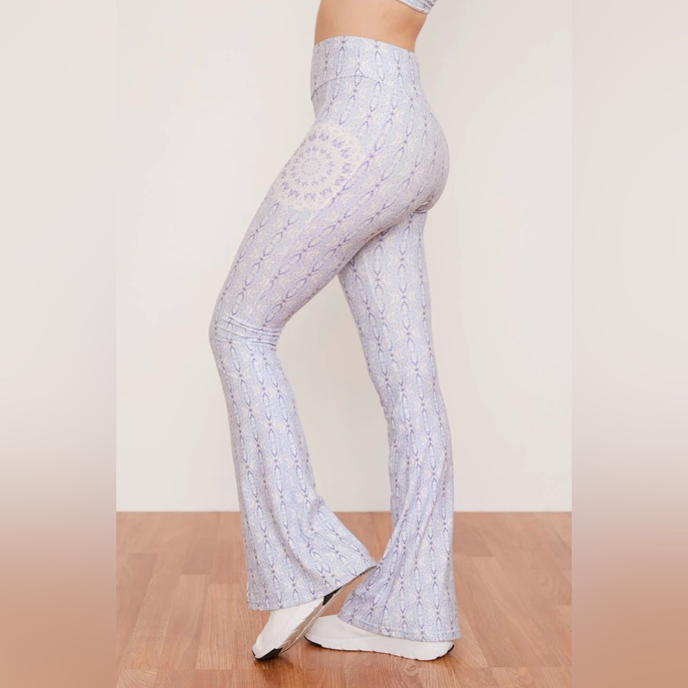 NWOT Wolven Aquarius Flare Pants Size XS - Regular